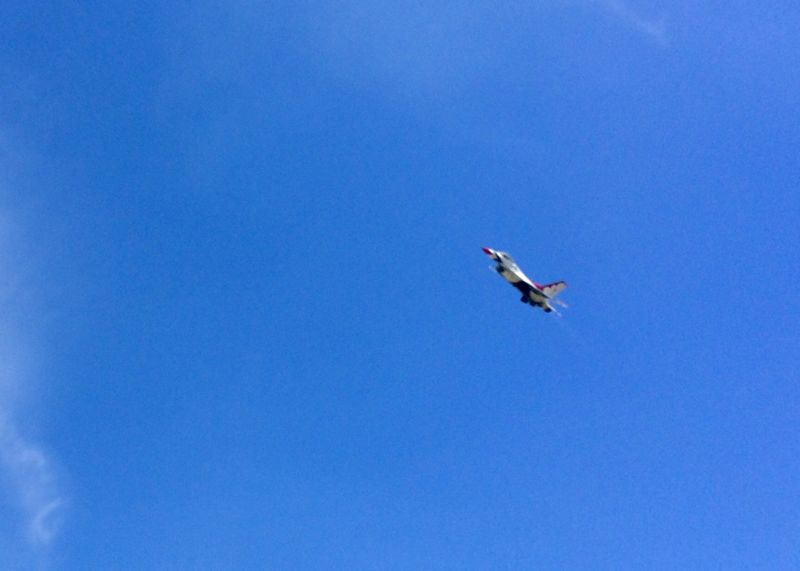 Illustration for article titled Spotted some T-Bird practice this afternoon!